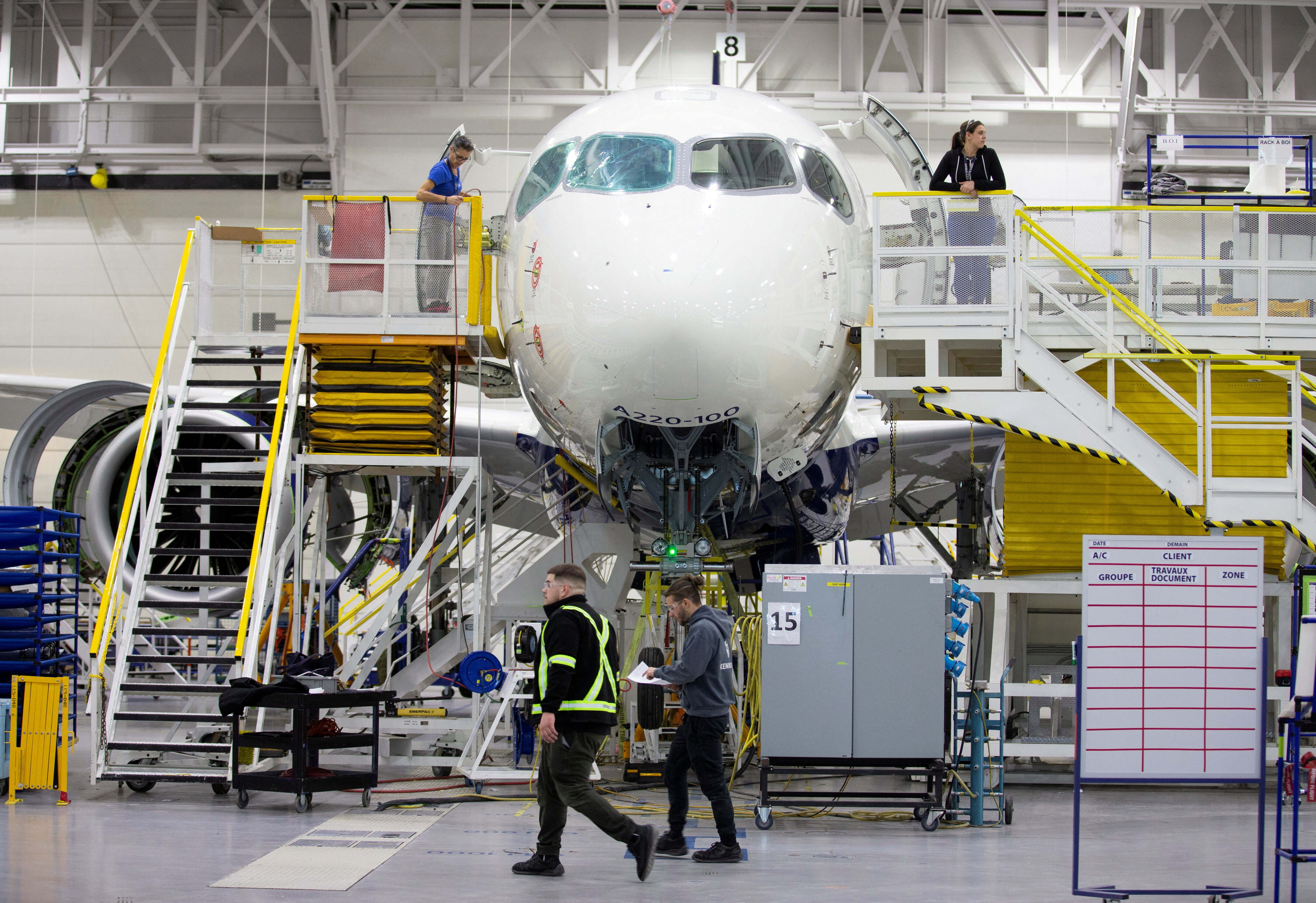 Gökyüzünde 22 saat: Airbus'ın yeni devi ilk kez havalandı