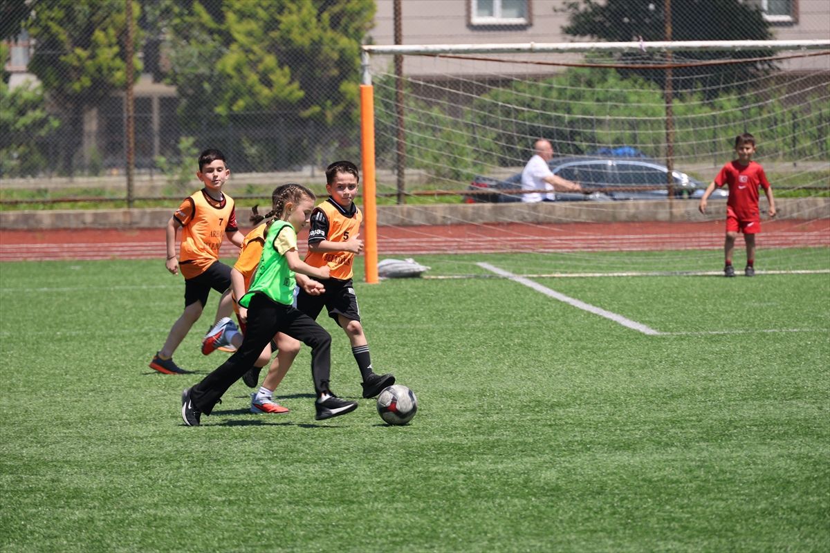 Arhavi'de Futbol Şenliği Düzenlendi